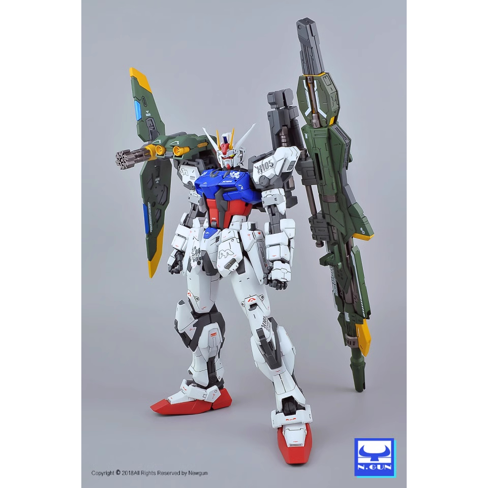 Mô Hình Lắp Ráp Gundam MG GAT-X105 Launcher Strike