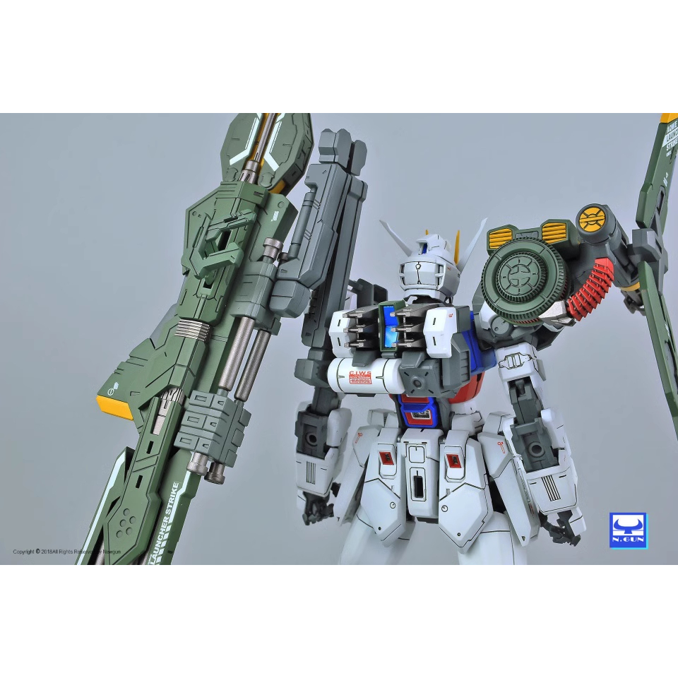 Mô Hình Lắp Ráp Gundam MG GAT-X105 Launcher Strike
