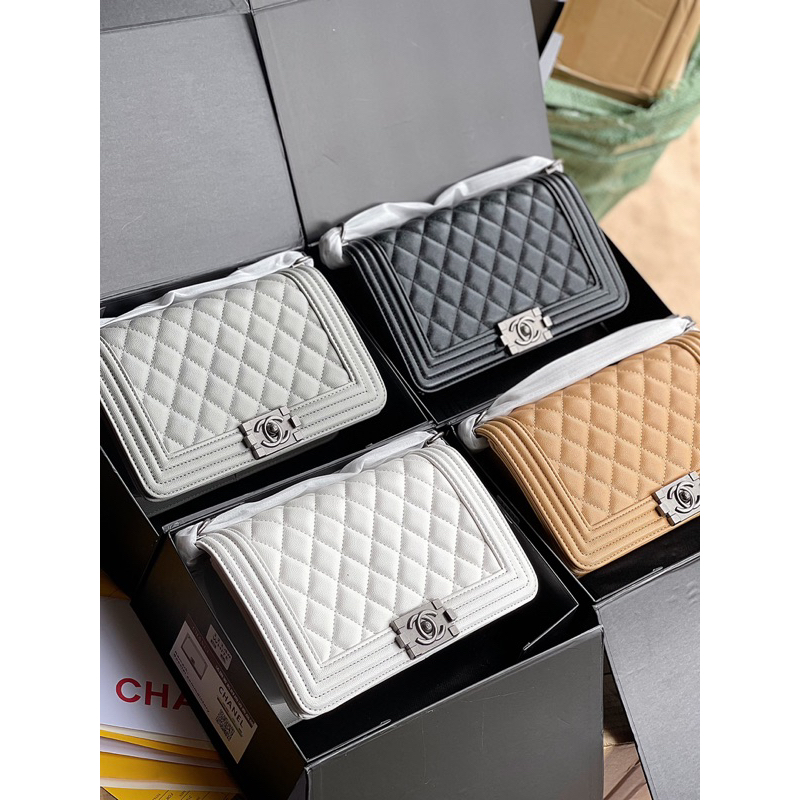 Túi boy size 20-25 tag bạc da sần box nam châm