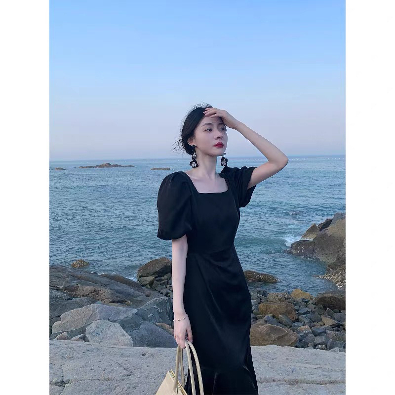 Đầm vây cổ vuông đuôi cá tím pastel nhẹ nhàng
