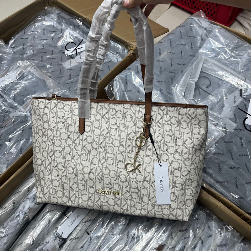 Túi calvin klein tote đeo vai nữ