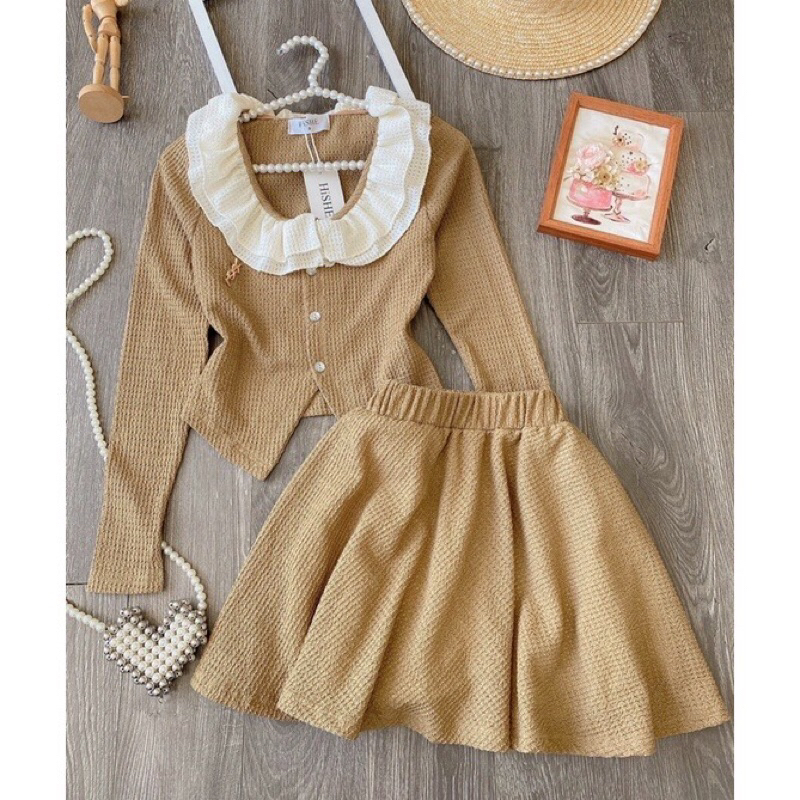 Sét áo bánh bèo phối viền kèm chân váy siêu đẹp