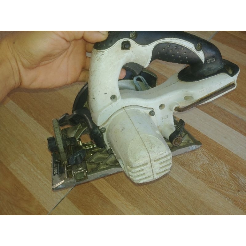 Cưa gỗ pin makita ss540d