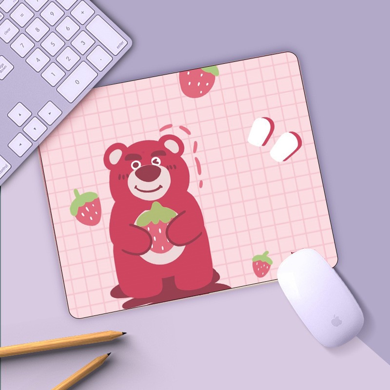 Tấm lót chuột hình gấu dâu kích thước 21x26cm, bàn di chuột hình chữ nhật hình gấu dễ thương
