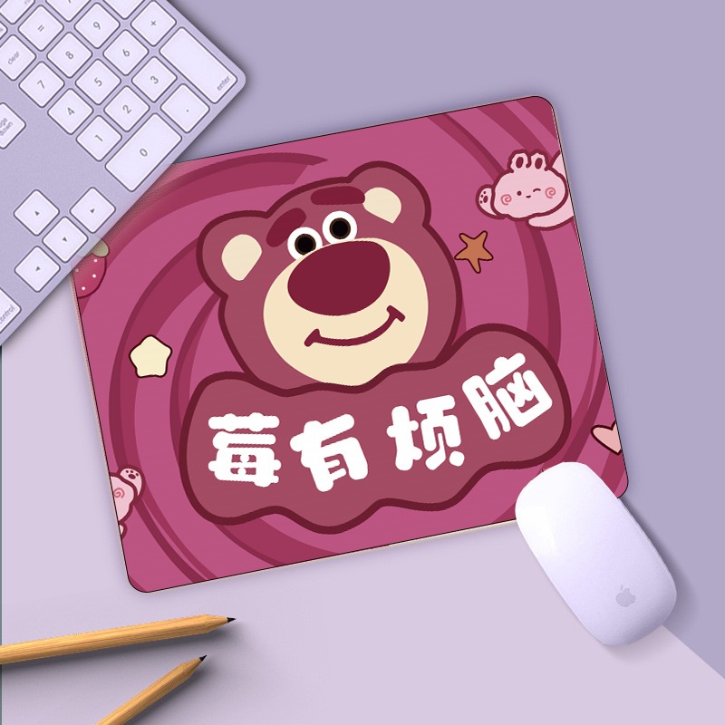 Tấm lót chuột hình gấu dâu kích thước 21x26cm, bàn di chuột hình chữ nhật hình gấu dễ thương