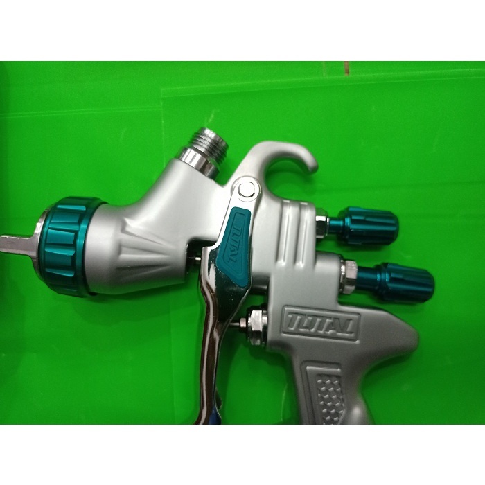 Súng phun sơn 600cc TOTAL TAT10605 chuyên phun sơn xe sơn nền bóng Đầu phun tiêu chuẩn 1.3mm