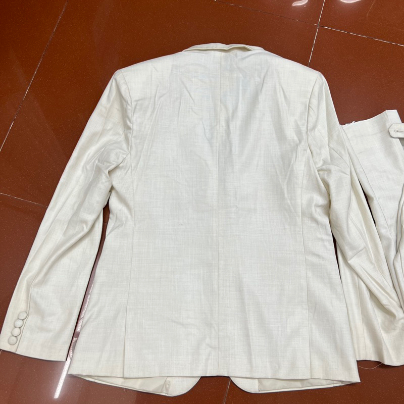 Bộ Vest kem 1 nút size L