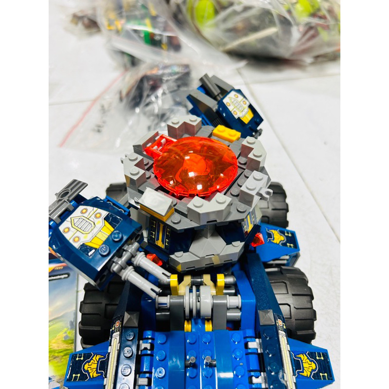 Đồ chơi lắp ráp LE Go Nexo Knights 70322 - Tháp Canh di động của Axl (LEGO Nexo Knights Axl's Tower Carrier 70322