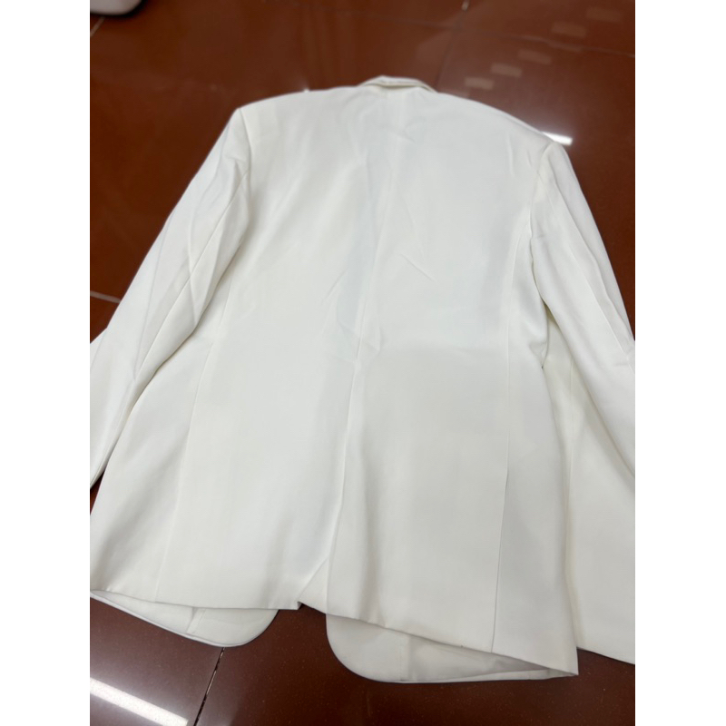 Áo vest trắng viền phi 1 nút size 45