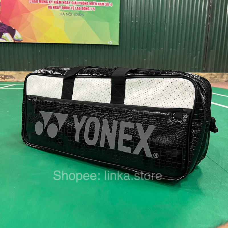 Túi vuông 3 ngăn phom cứng đựng vợt cầu lông Yonex 239BT003U đen chất liệu da bóng