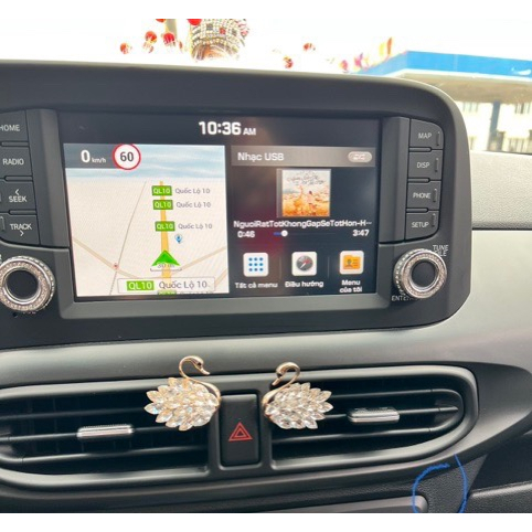 Đính đá nội thất xe Hyundai i10 2022-2023 chất liệu đá cao cấp Swarovski sang trọng