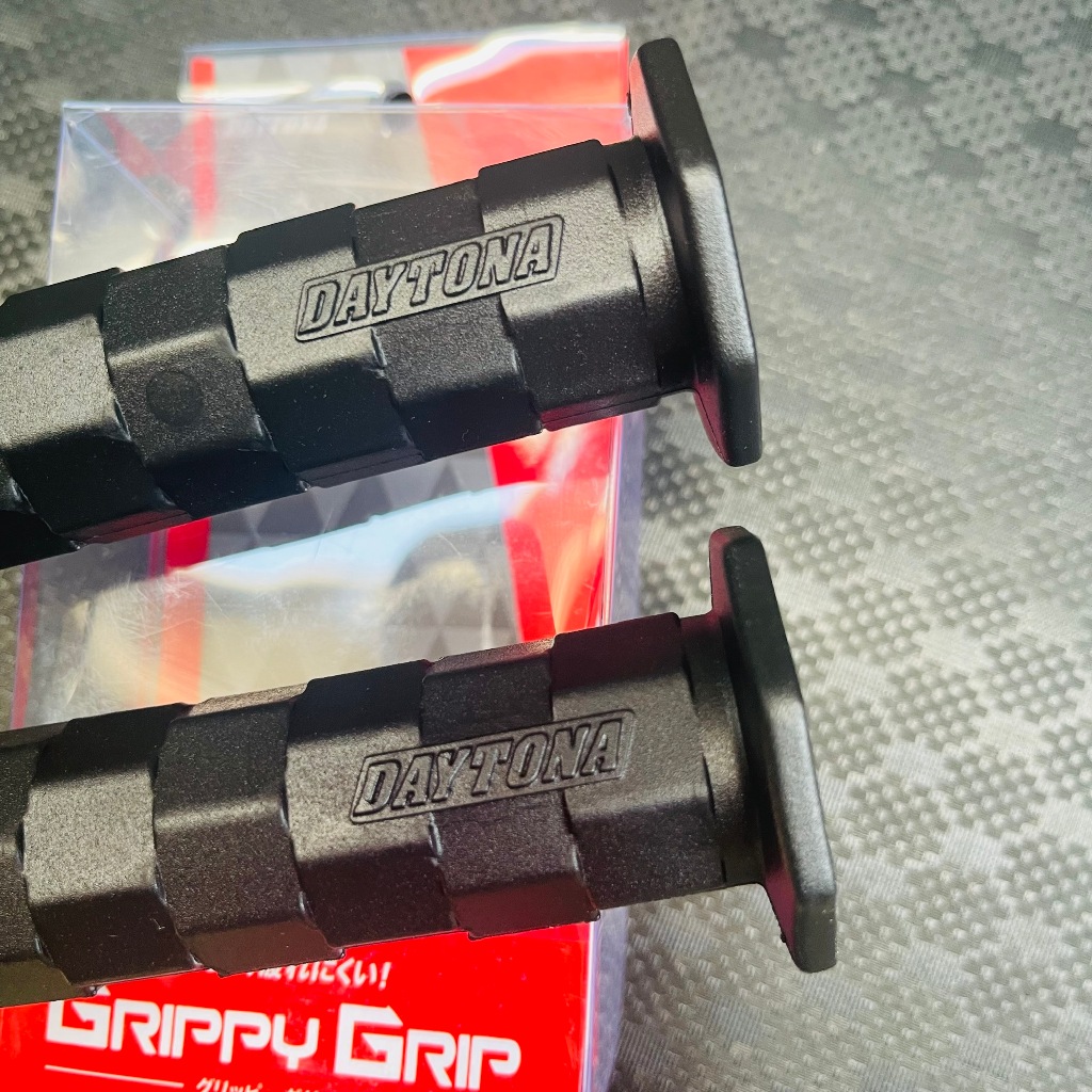 COMBO BAO TAY DAYTONA + GÙ NHÔM, CỤC CAO SU - Bền, Bám Tay, Không Rích, Lắp Được Nhiều Dòng Xe Máy, Xe Điện
