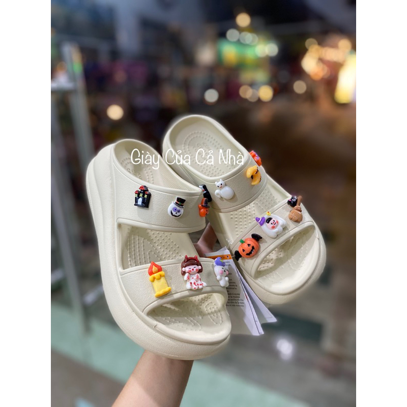 Dép lê Crush đế cao tặng 14 nút charm