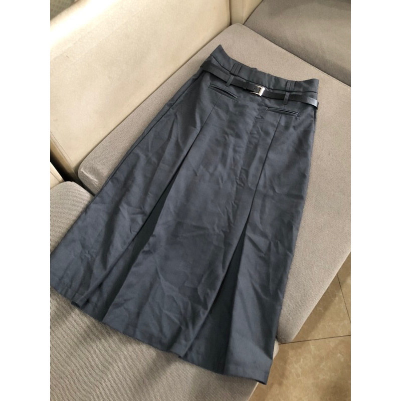 CHÂN VÁY DÀI/TÚI HỘP