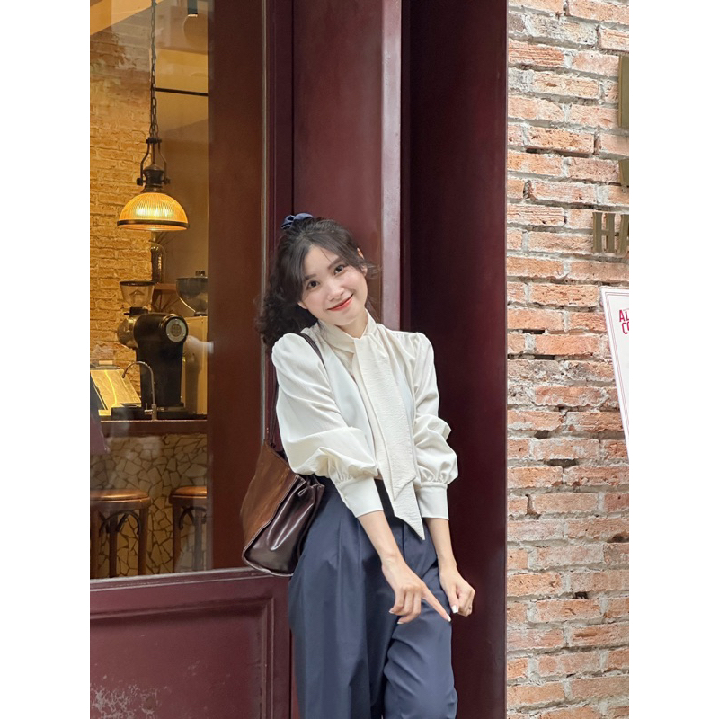 Nimi - Áo sơ mi kèm nơ cổ Lara Tie Blouse