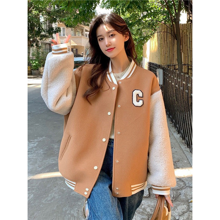 Áo khoác Bomber màu nâu phối tay trắng lông cừu, áo Varsity Unisex form rộng màu trắng - B305