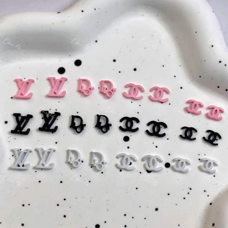 Charm Thương Hiệu