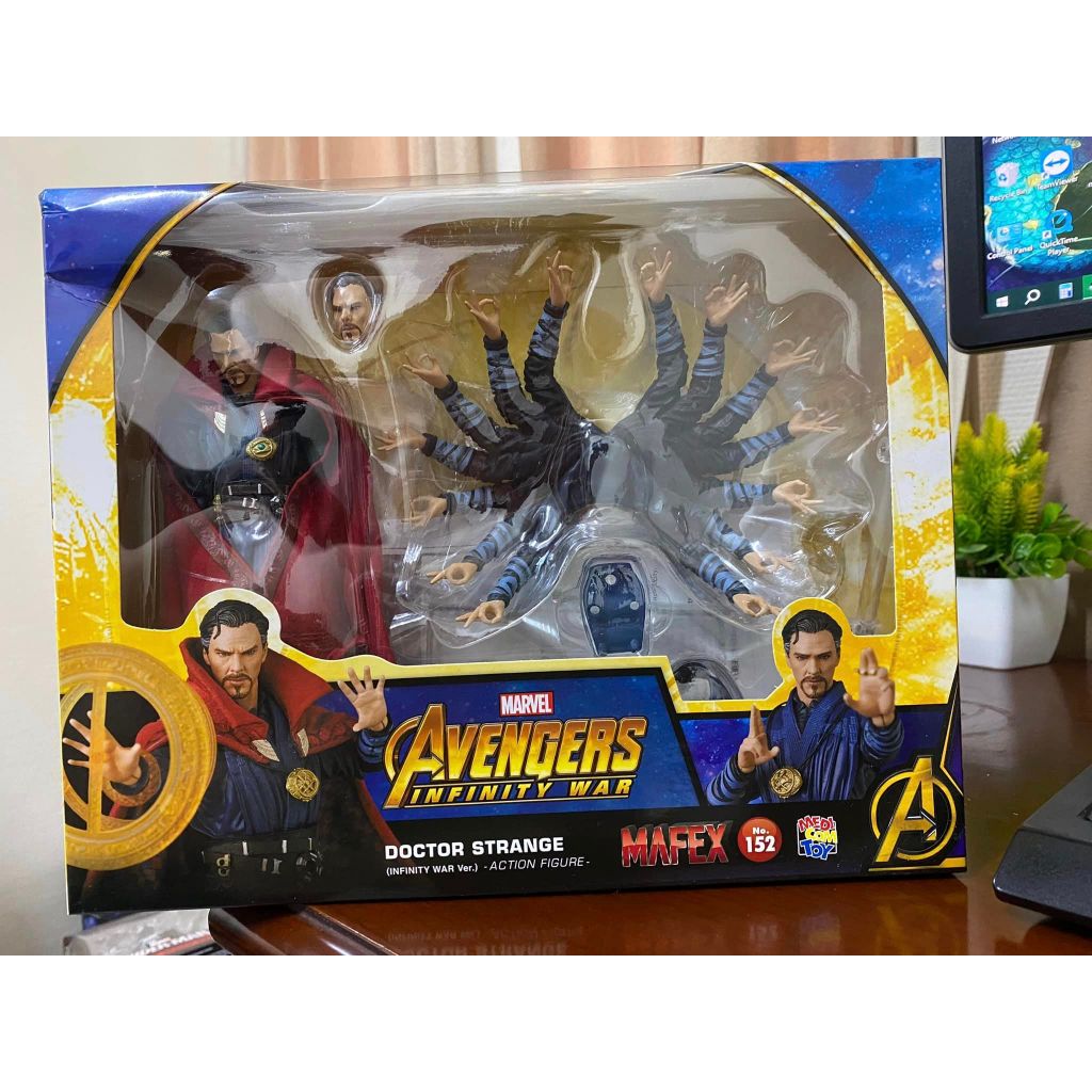 Mô hình MAFEX Doctor Strange