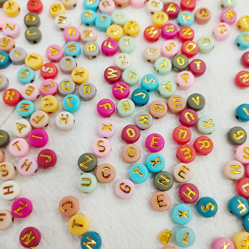 100 Hạt nhựa tròn hoặc vuông 6x6mm màu pastel in hình chữ cái