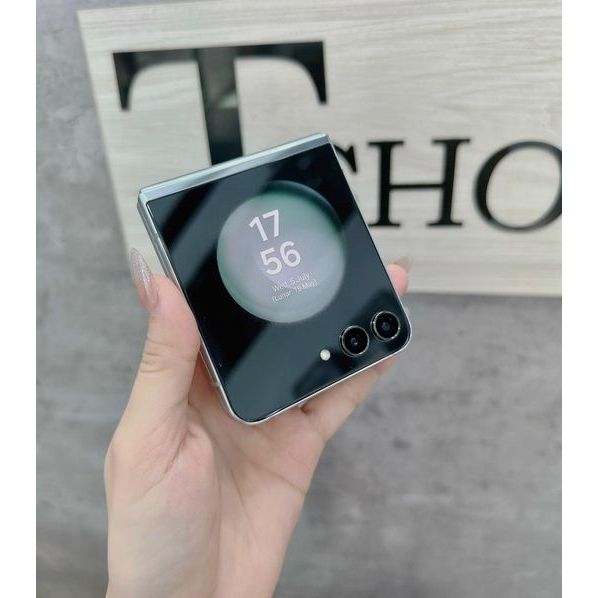 ZFLIP 5 5G  - Hàng Chính Hãng Mới Nguyên Seal . Bảo hành 12 tháng