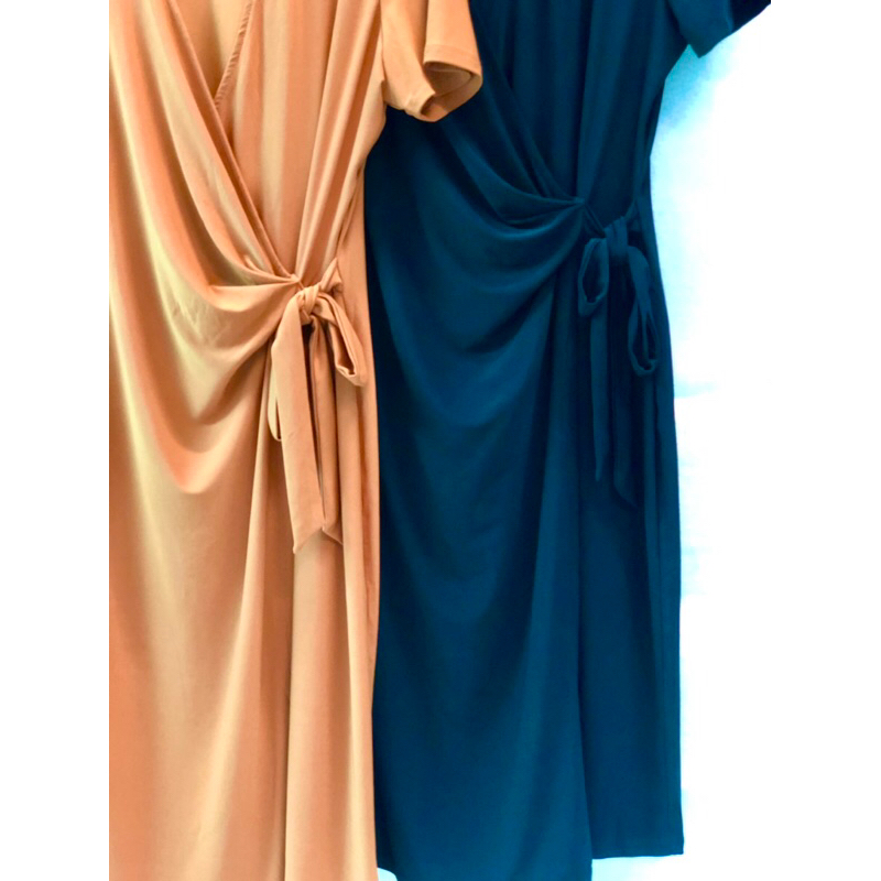 Đầm xuất dư, Anne Klein