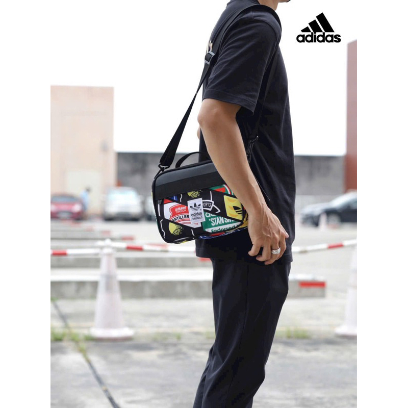 Túi adidas hoạ tiết đeo chéo