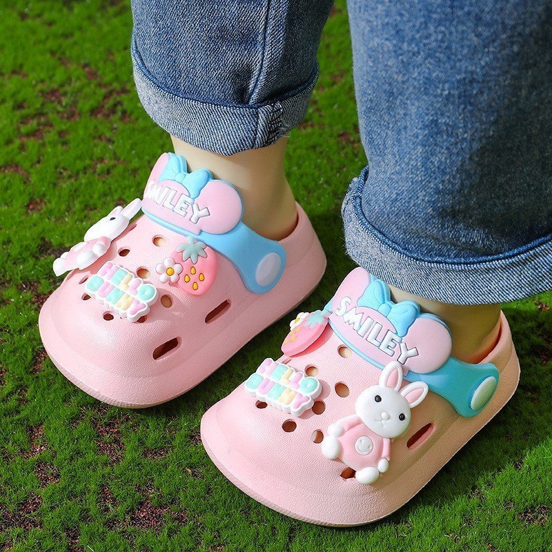 Dép Sục Cross Cho Bé Trai Bé Gái Đế Mềm Chống Trơn Trượt Tặng Kèm Sticker Đáng Yêu