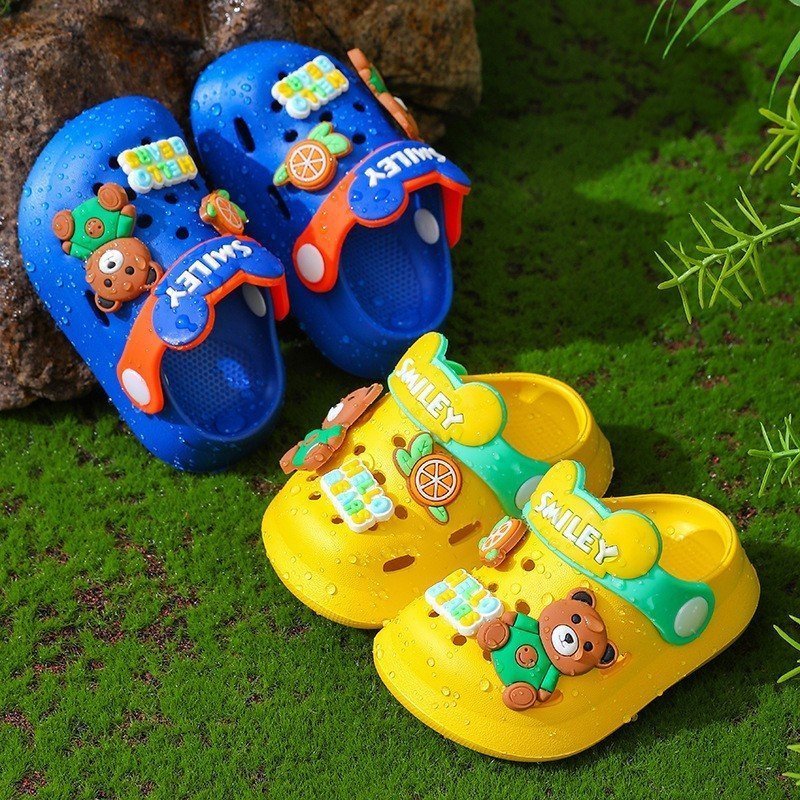 Dép Sục Cross Cho Bé Trai Bé Gái Đế Mềm Chống Trơn Trượt Tặng Kèm Sticker Đáng Yêu