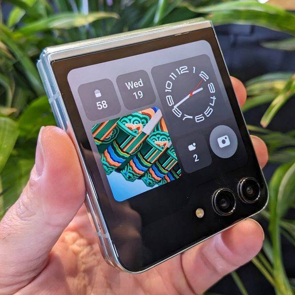 Z FLIP 5 5G   - Hàng Chính Hãng Mới Nguyên Seal . Bảo hành 12 tháng