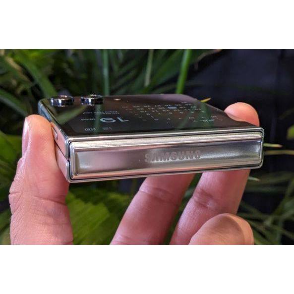 Z FLIP 5 5G   - Hàng Chính Hãng Mới Nguyên Seal . Bảo hành 12 tháng