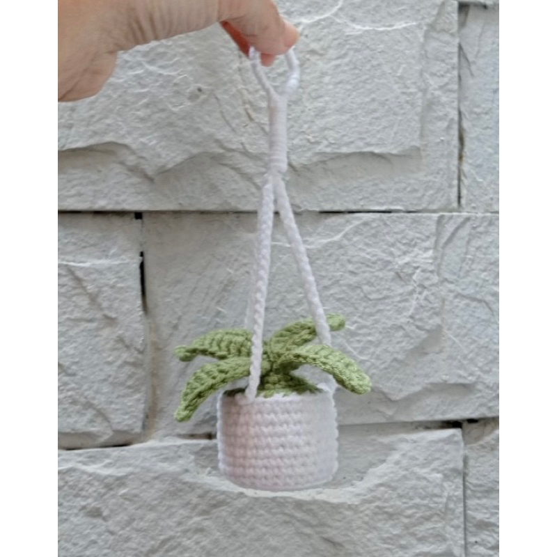 Chậu cây có dây treo dùng để decor phòng bằng len đáng yêu