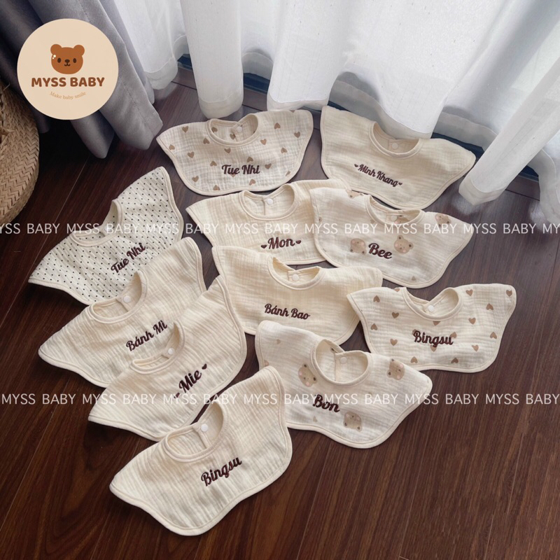 Yếm cổ thêu tên bé theo yêu cầu MYSS BABY