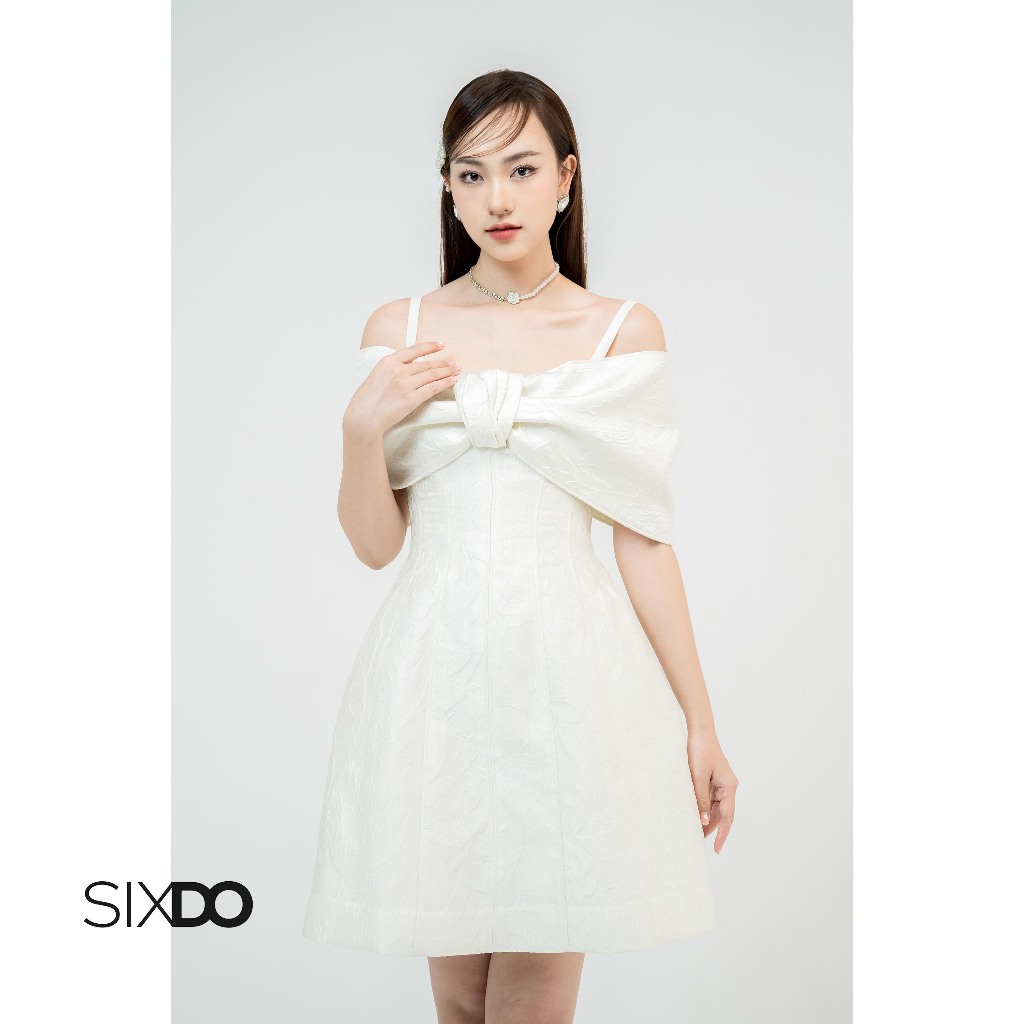 Đầm gấm kem trễ vai dáng xòe SIXDO (Cream Off-shoulder Mini Brocade Dress)