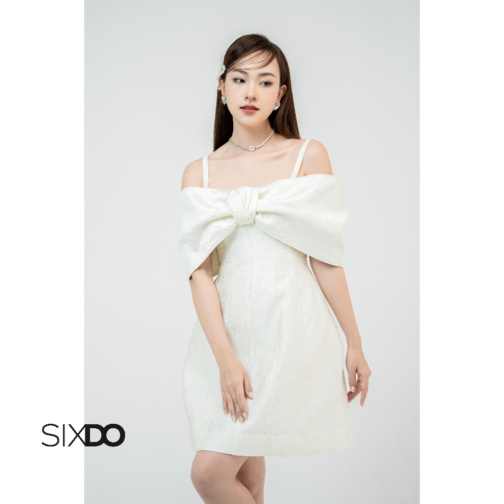 Đầm gấm kem trễ vai dáng xòe SIXDO (Cream Off-shoulder Mini Brocade Dress)