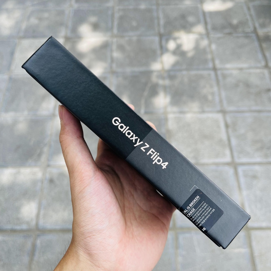 Điện thoại Samsung Galaxy ZFlip4 - Nguyên Seal - Hàng chính hãng - Bảo hành 12 tháng - 7 ngày đổi trả