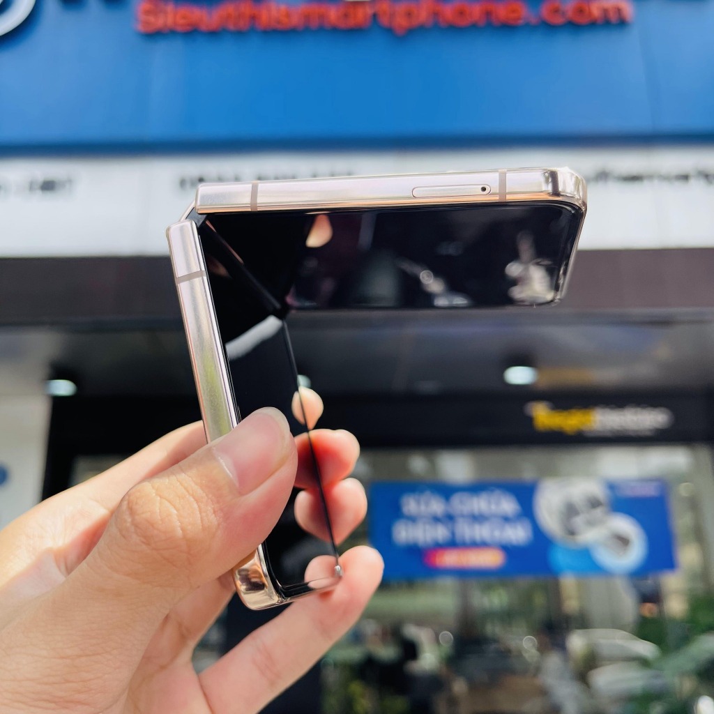 Điện thoại Samsung Galaxy ZFlip4 - Nguyên Seal - Hàng chính hãng - Bảo hành 12 tháng - 7 ngày đổi trả