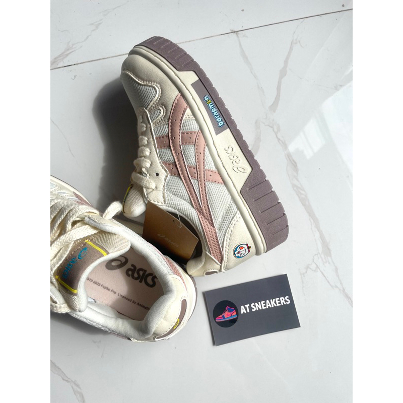Giày Asics Doraemon