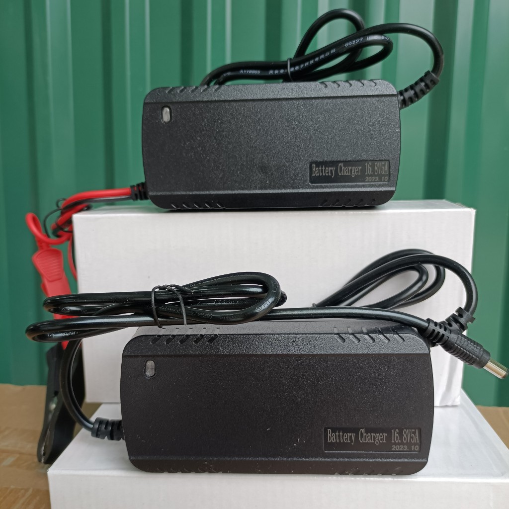 Sạc 16.8V 5A có quạt tản nhiệt và đèn báo đầy, chuyên sạc pin Li-ion