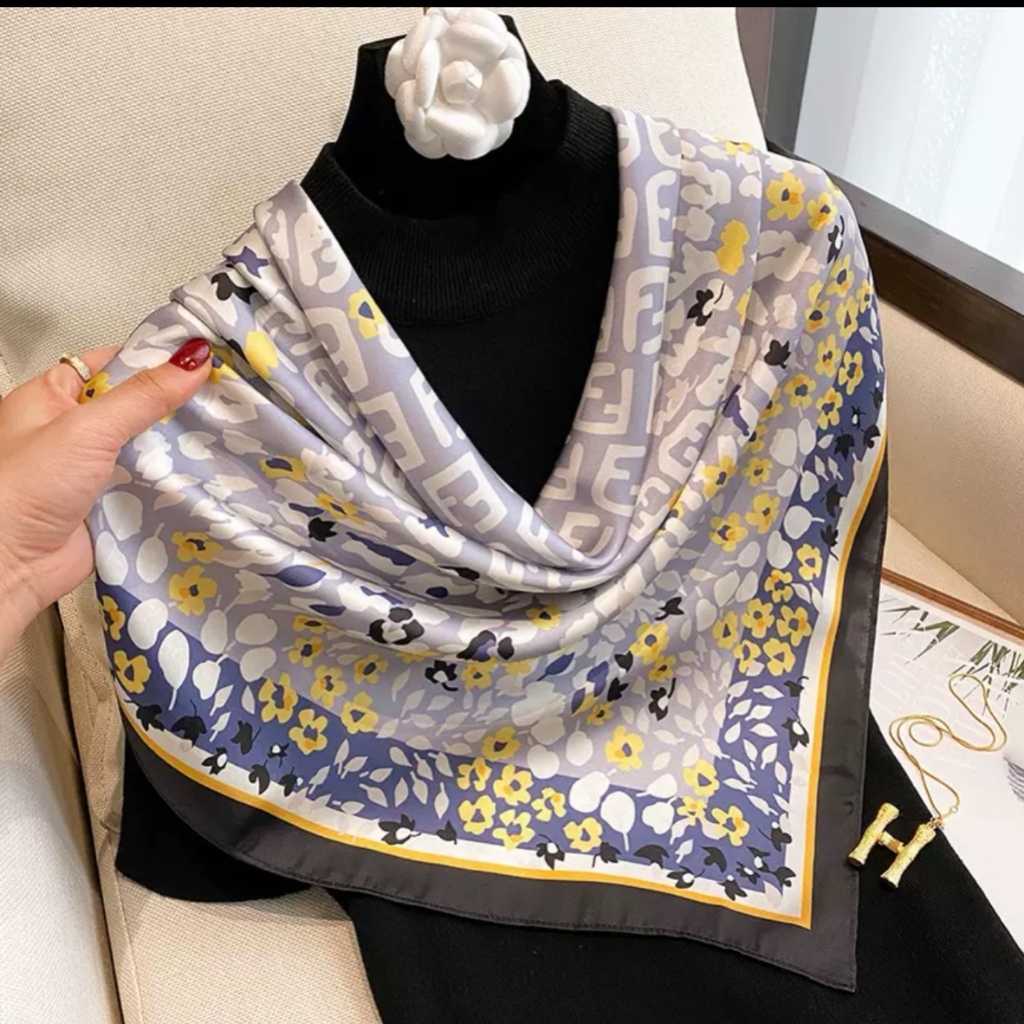 Khăn lụa vuông 70*70 cm , mã Khăn đẹp 02