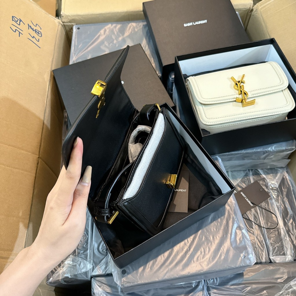 Túi dáng cặp khoá xoay size 19cm chất phom siêu đẹp full bocx