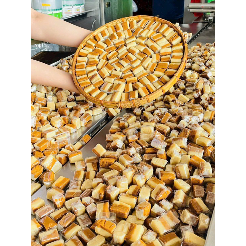 Kẹo Dừa Sáp Cà Phê Muối-Kẹo dừa vị cafe muối béo béo mặn mặn thơm ngon hũ 500gr