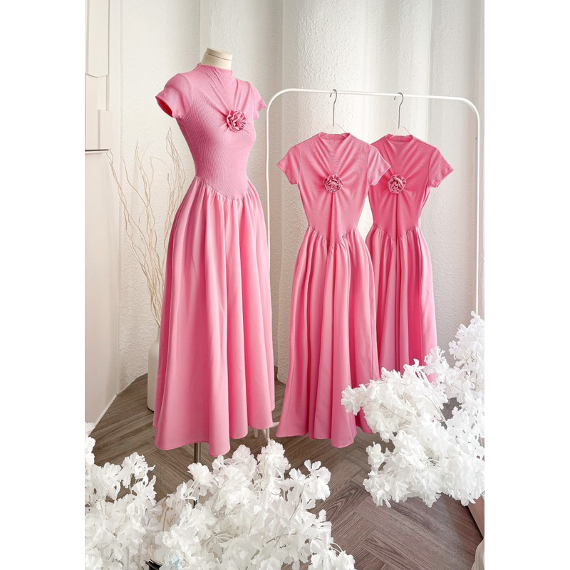 ĐẦM MAXI CỔ CAO DÚM HOA CHÂN THÔ TAY NGẮN