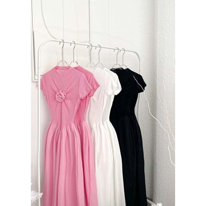 ĐẦM MAXI CỔ CAO DÚM HOA CHÂN THÔ TAY NGẮN