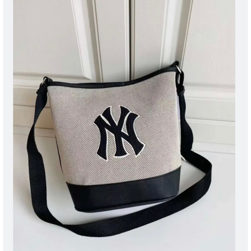 Túi bucket ny basic big logo mẫu mới 2022  hàng sẵn