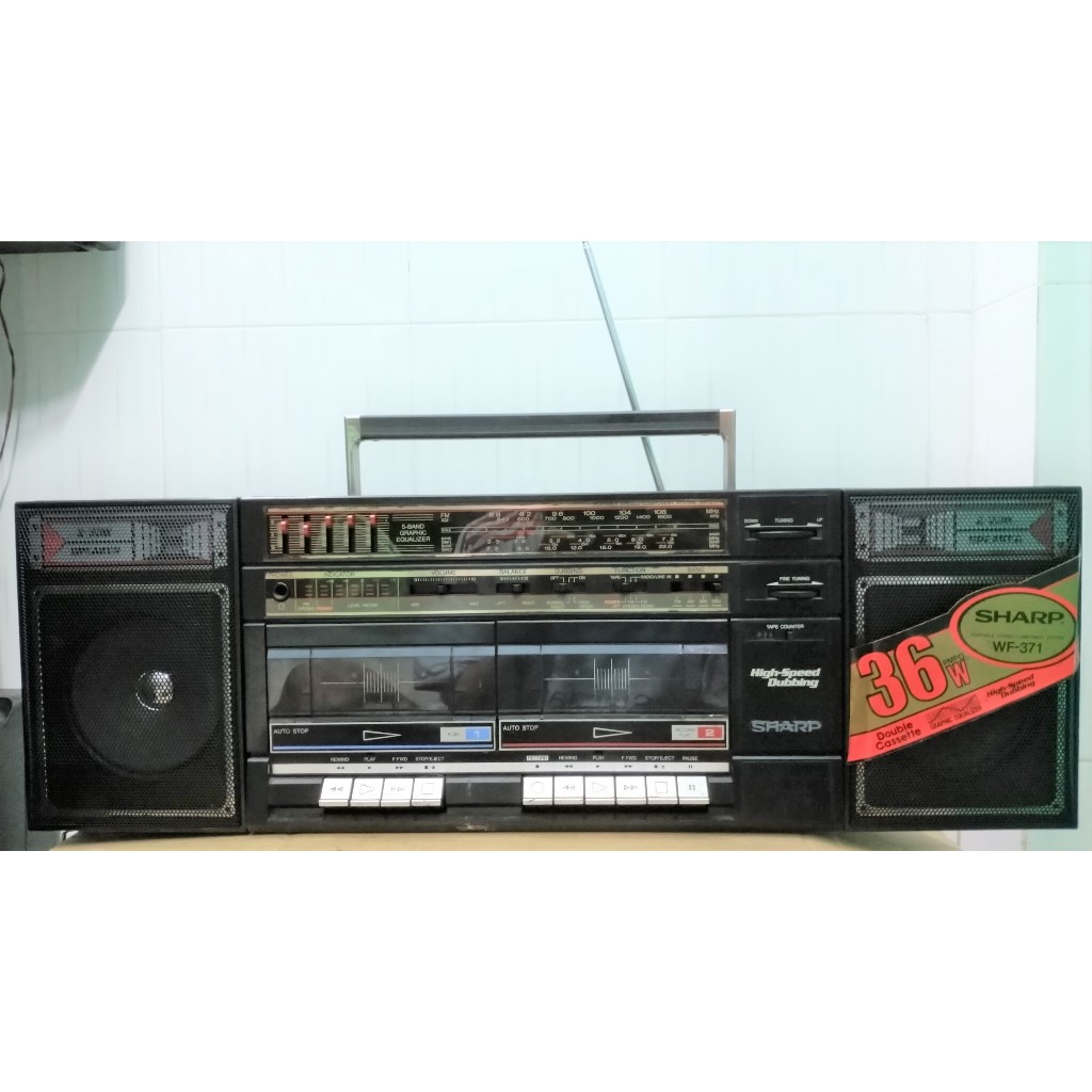 Radio cassette Sharp WF-371Z(BK) đồ cũ nghe hay ok 100% ( có đường line gắn điện thoại vào )