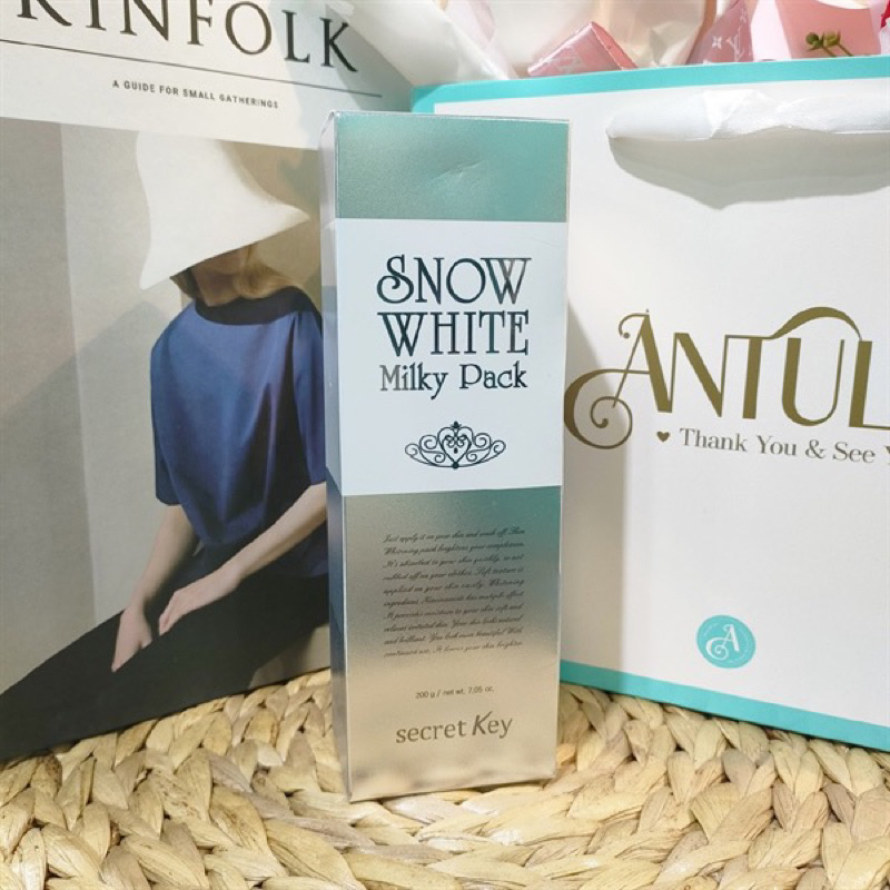 Kem Tắm Trắng Da Secret Key Snow White Milky Pack 200ml