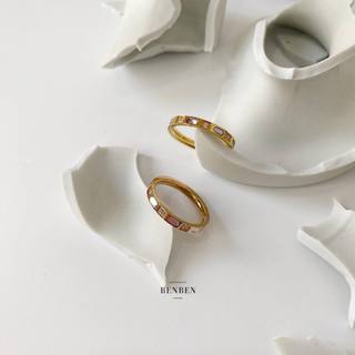 Nhẫn titan đính đá xà cừ xen kẽ