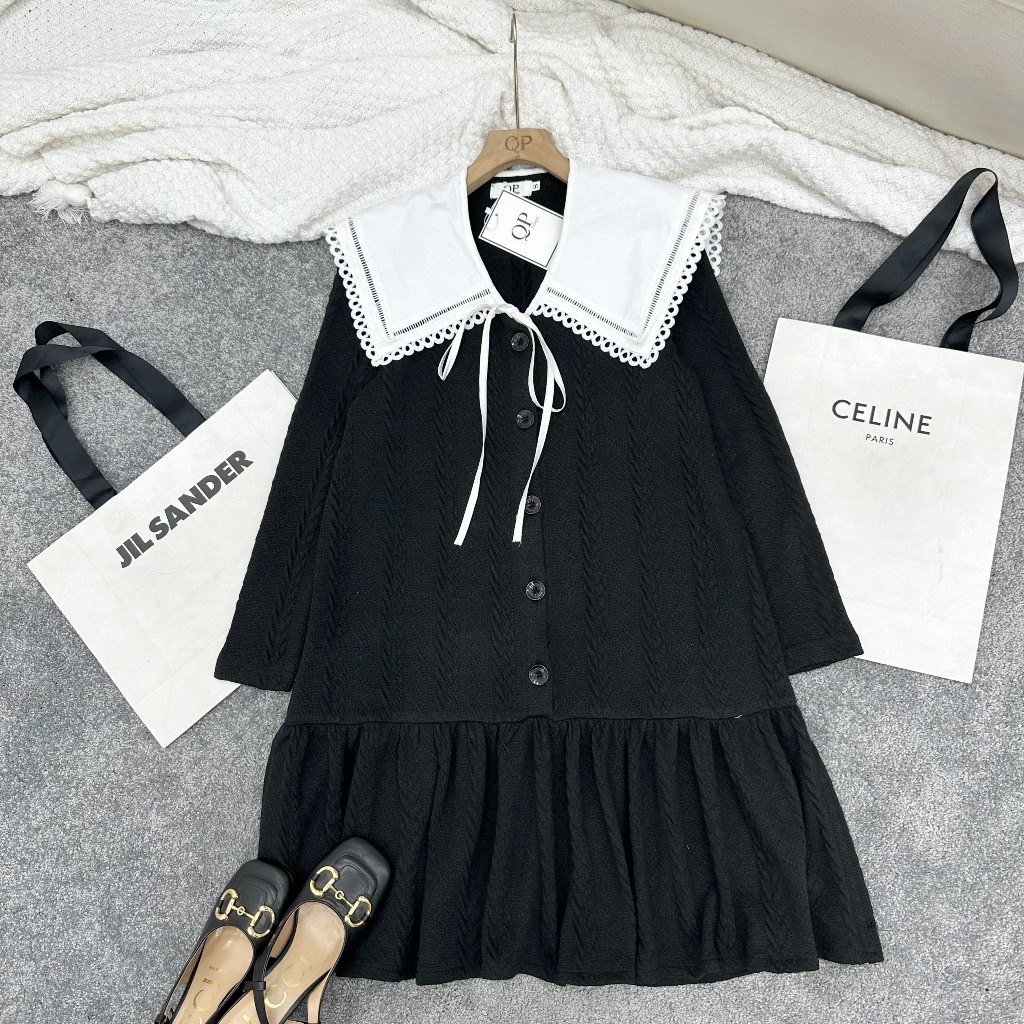 Váy len cổ trắng sm
