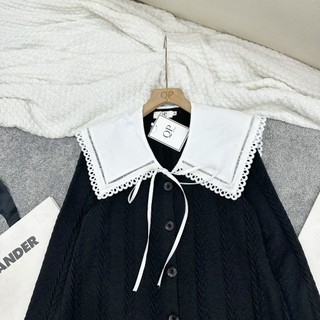 Váy len cổ trắng sm