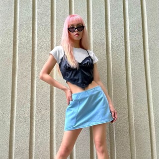 Chân váy Jeans Basic BELLA 2 lớp, túi đắp lớn 1 bên hông. Màu Jeans Xanh Nhạt, Xanh Đậm.
